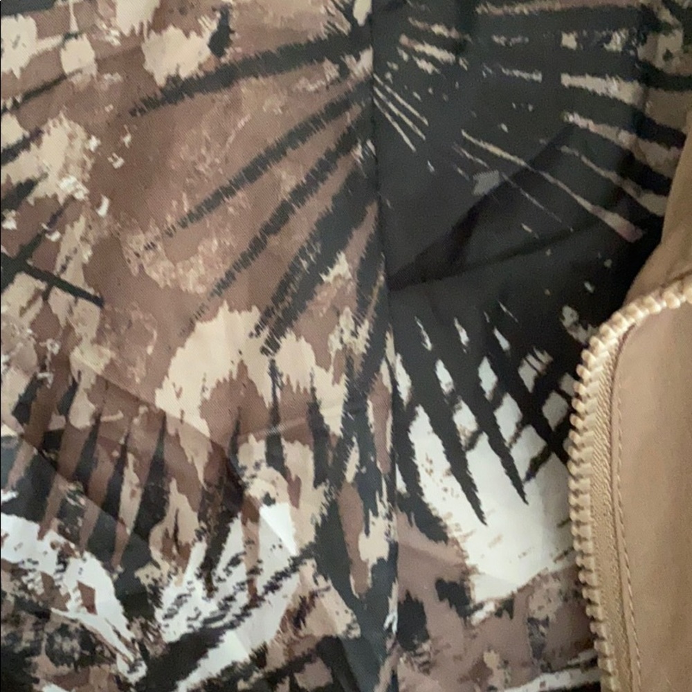 Women’s Jacket - Picture 3 of 4